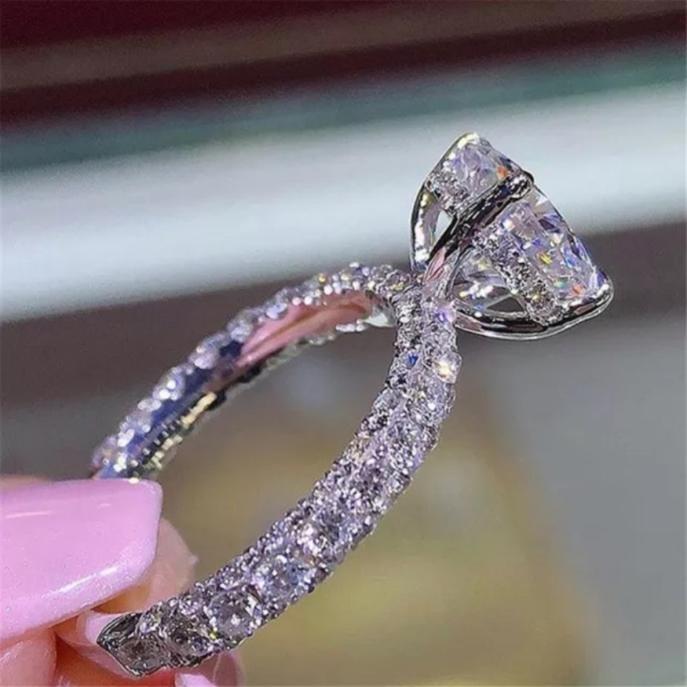 Sapphire engagement ring